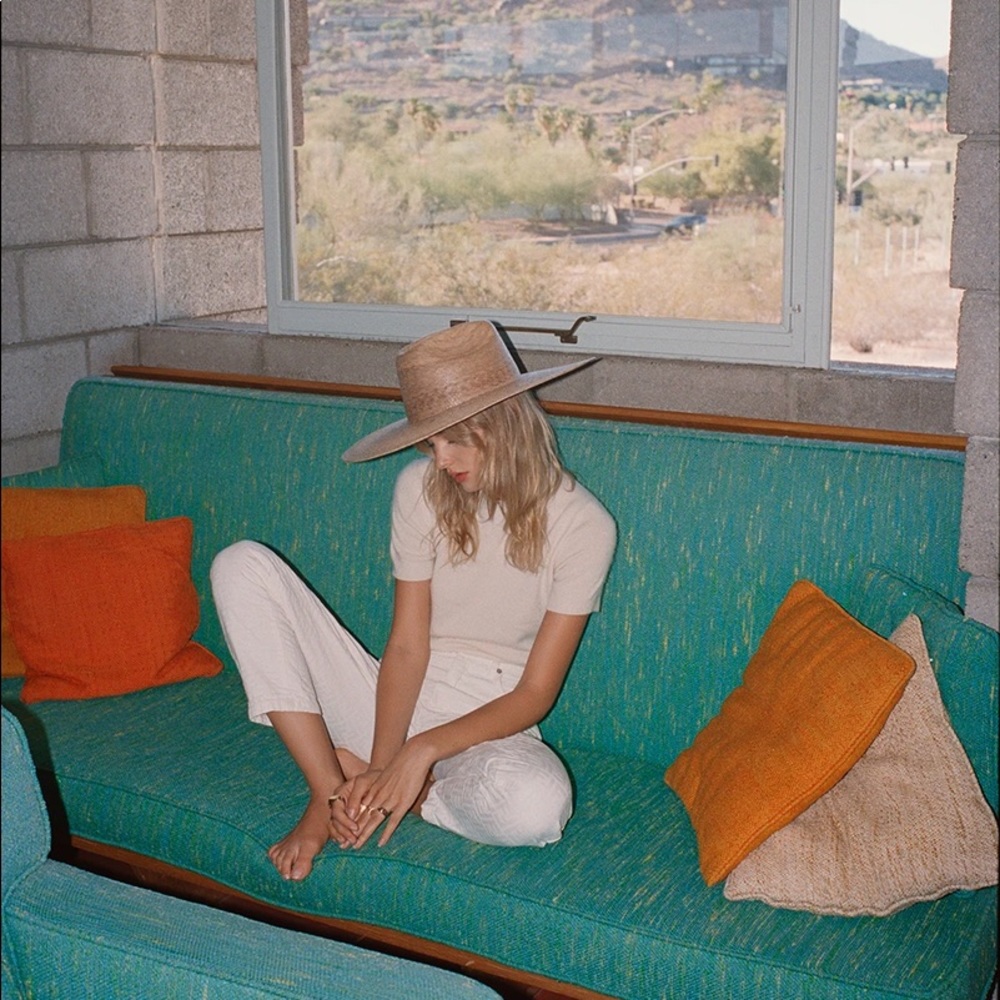 Lack of Color Wide Western Paloma - Picture 6 of 14